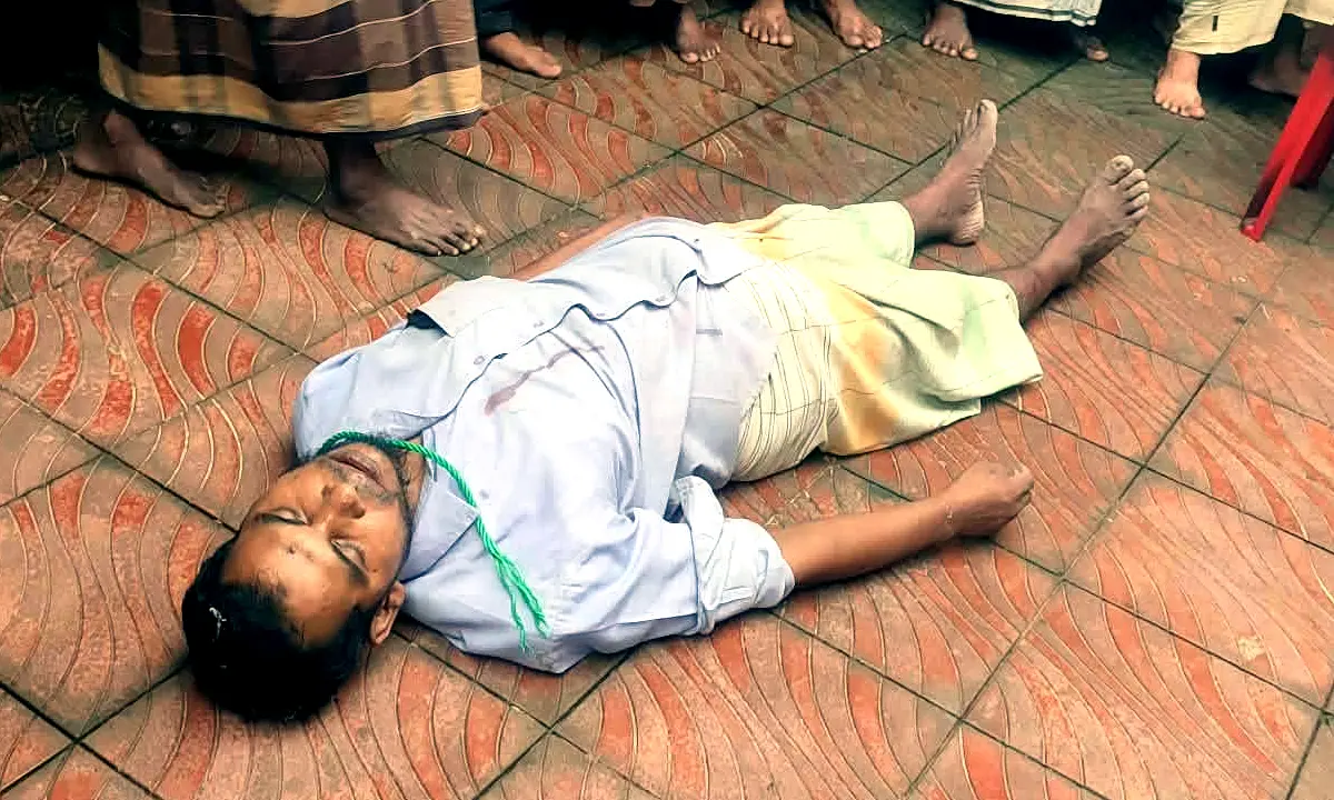 নাইক্ষ‍্যংছড়ির বাইশারীতে ব্যবসায়ীর ঝুলন্ত লাশ উদ্ধার