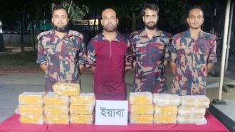 ঘুমধুম সীমান্তে ৩৪ বিজিবির পৃথক অভিযান, ২ লাখ ইয়াবাসহ আটক ২