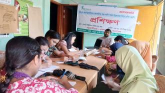 থানচিতে যুবতীদের প্রাণিসম্পদ ও উদ্যোক্তা প্রশিক্ষণ