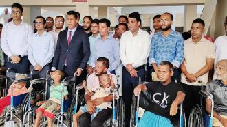 পটিয়ায় অর্ধশতাধিক প্রান্তিক জনগোষ্ঠী পেল প্রশাসনের সহায়তা