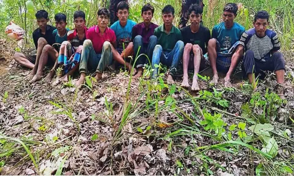 বান্দরবানে মাটিচাপা অবস্থায় গুলিবিদ্ধ মরদেহ উদ্ধার, আটক ১৩