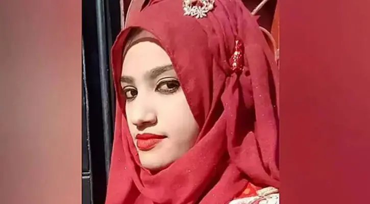 ফেনীর নুসরাত হত্যা মামলায় হাইকোর্টে রায় ঘোষণা চলছে