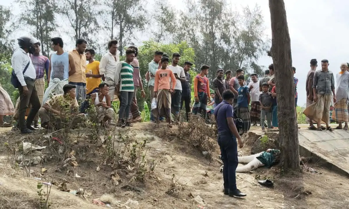 টেকনাফ মেরিন ড্রাইভে মোটরসাইকেল দুর্ঘটনায় নিহত ১, আহত ২