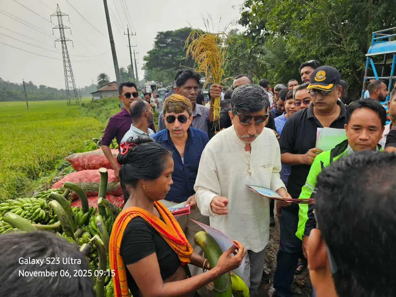 রাঙামাটি নানিয়ারচরে দীপেন দেওয়ান নেতৃত্বে বিএনপির ৩১ দফার লিফলেট বিতরণ