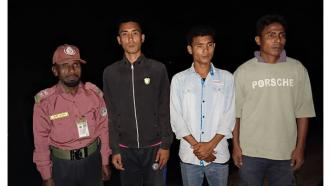 ফলোআপ: নাইক্ষ‍্যংছড়ি সীমান্ত দিয়ে অবৈধ আসা" আরকান আর্মির ৩ সদস্যকে আদালতে প্রেরণ