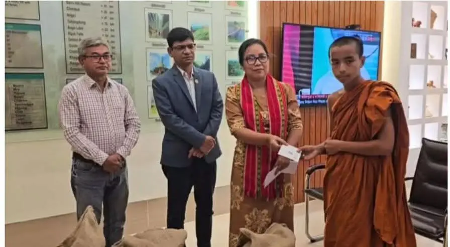 নাইক্ষ‍্যংছড়ি সীমান্ত এলাকায় মাইন বিস্ফোরণে নিহত তিন পরিবারকে আর্থিক সহায়তা প্রদান