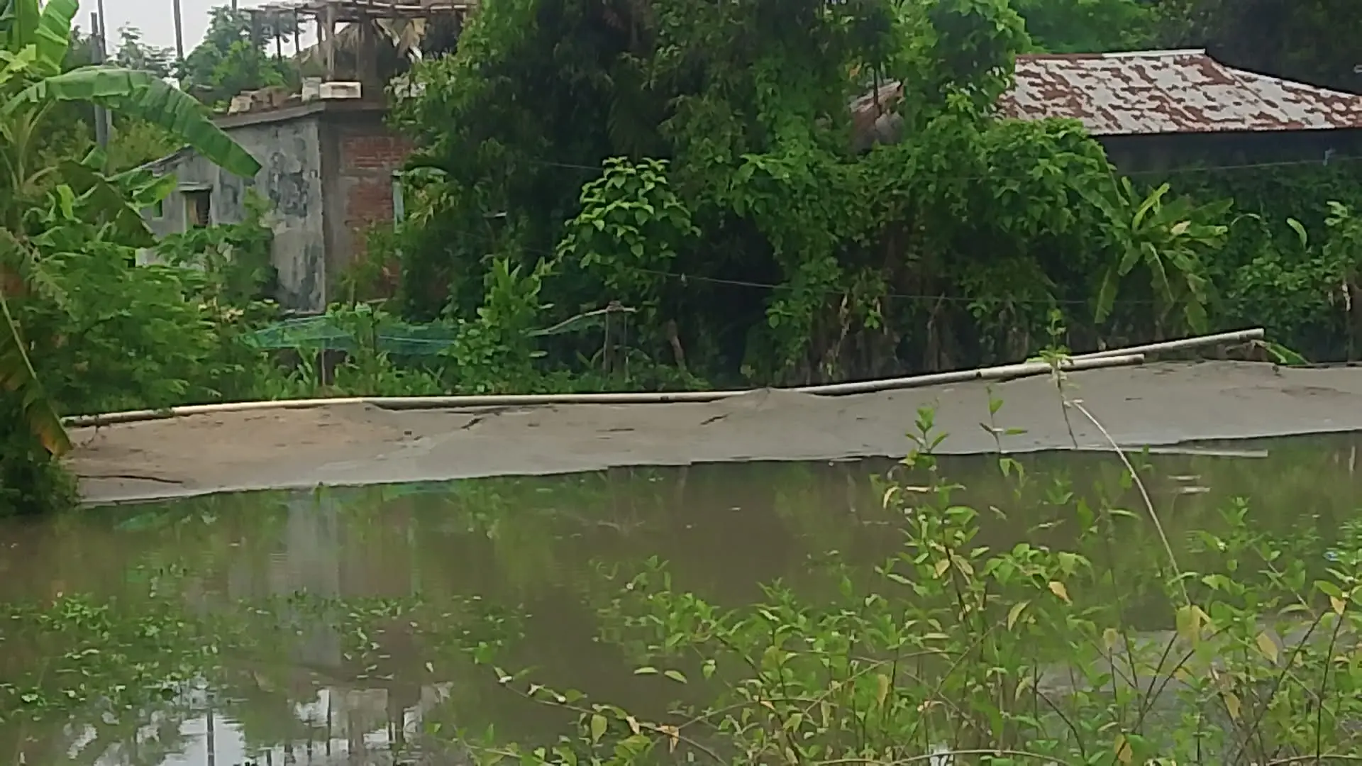 মসজিদের নাম ভাঙিয়ে জায়গা দখল ও অবৈধ বালু পয়েন্ট স্থাপনের অভিযোগ, থানায় লিখিত অভিযোগ