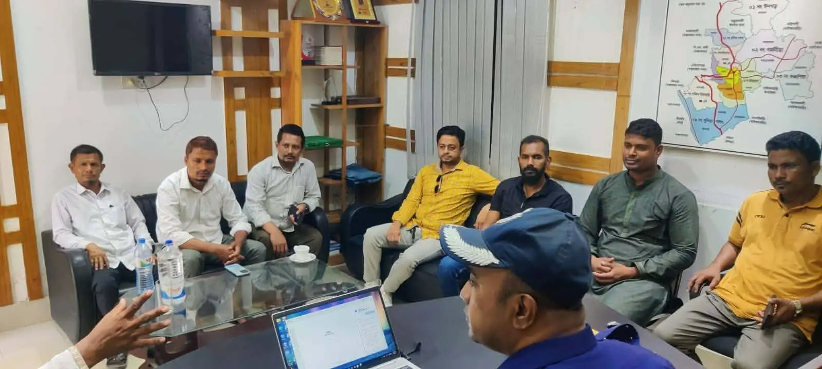ঈদুল আজহা উপলক্ষে গবাদি পশুর নিরাপত্তায় রামু থানায় খামারিদের সঙ্গে মতবিনিময় সভা