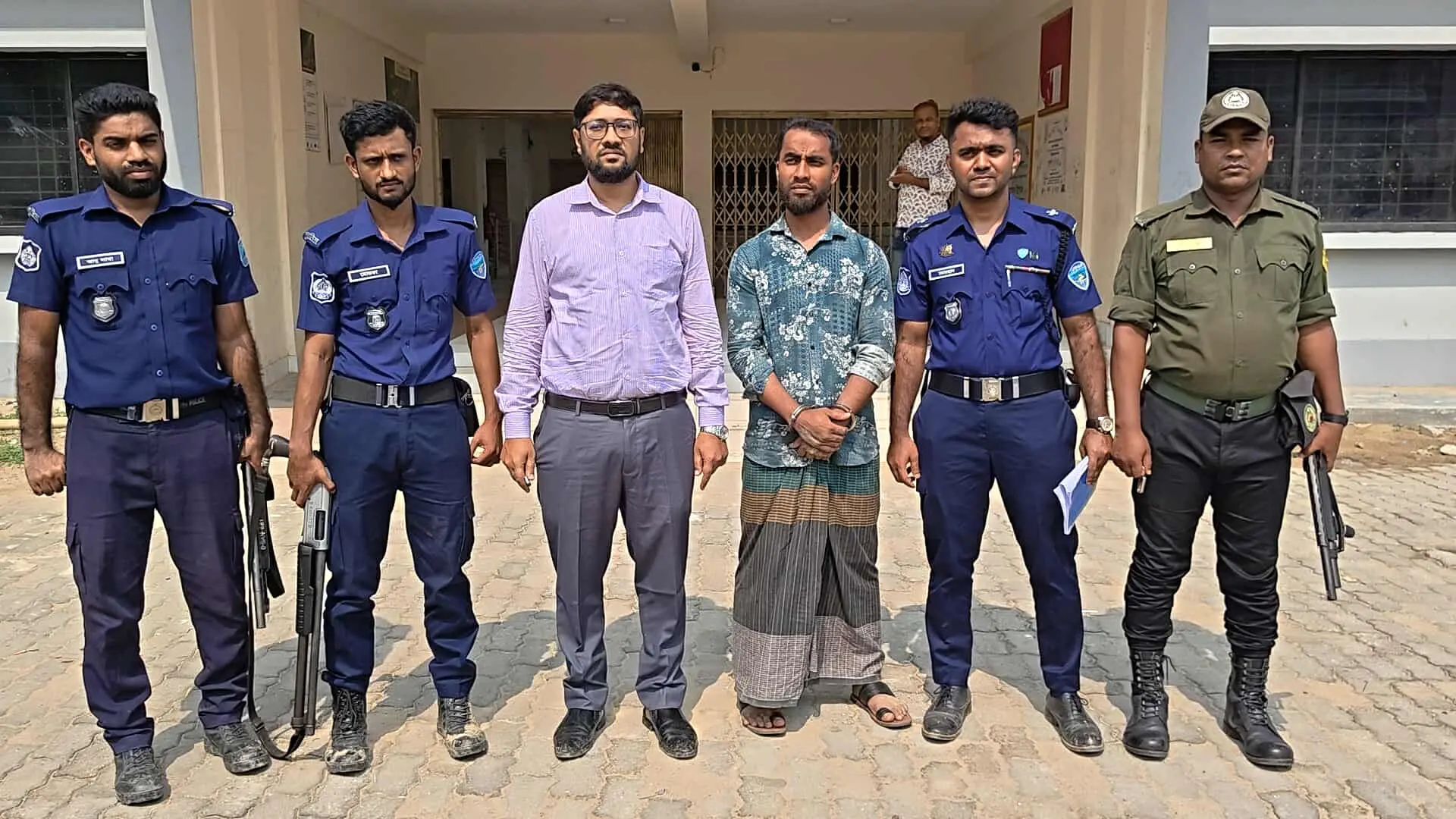 লামায় পাহাড় কাটার দায়ে যুবকের ৬ মাসের কারাদণ্ড