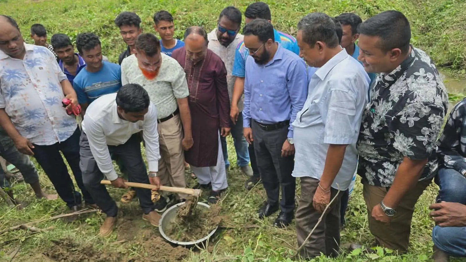 নাইক্ষ্যংছড়ির সোনাইছড়িতে ৮৪ লাখ টাকা ব্যয়ে খাল খননের উদ্বোধন