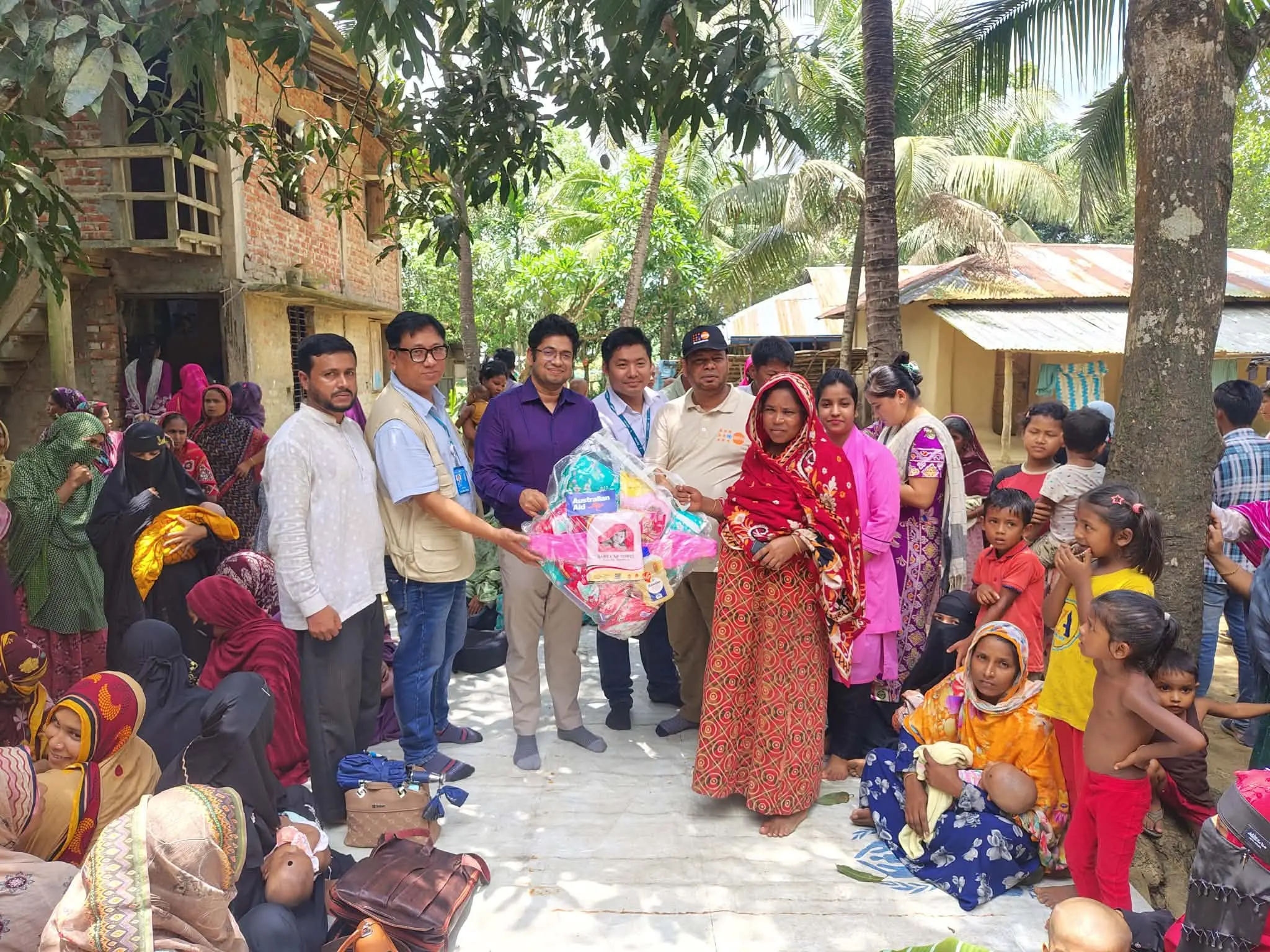 লামায় বন্যা দুর্গতদের চিকিৎসা সেবা ও ডিগনিটি কিট বিতরণ