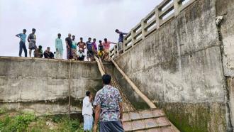১৩ কোটি টাকায় নির্মিত গজালিয়া ব্রিজ আদৌ চলাচলের উপযোগী হবে কি?