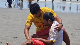 সিআইপিআরবির সচেতনতামূলক মহড়া: সমুদ্রের মৃত্যুর দুয়ার থেকে ফিরল ১ হাজার ৪৩ পর্যটক!