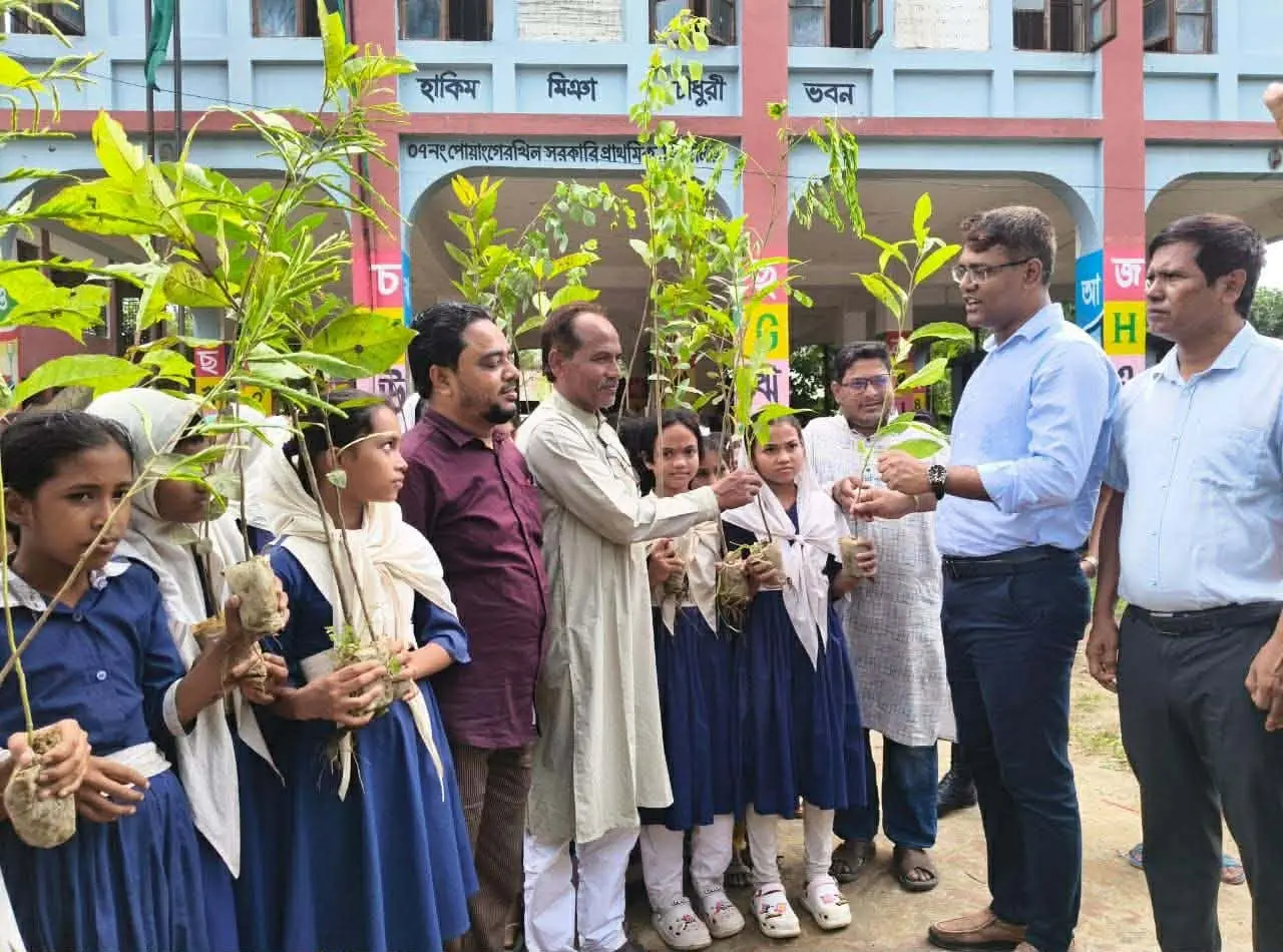 গর্জনিয়ায় ইউএনও: সবুজ বাংলাদেশ গড়তে শিক্ষার্থীদের অগ্রণী ভূমিকা রাখতে হবে