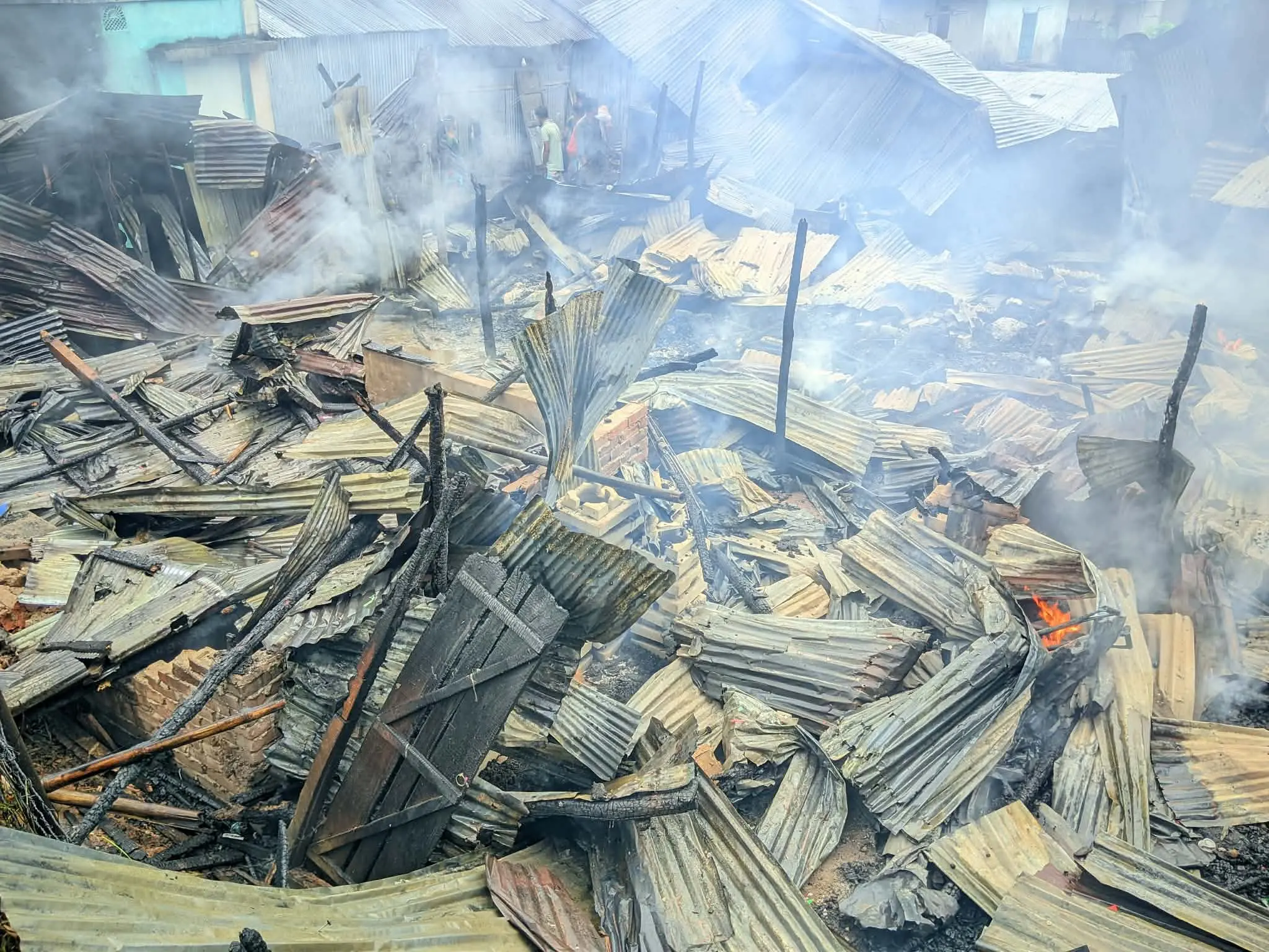 ফটিকছড়িতে অগ্নিকাণ্ডে বেকারি পুড়ে ছাই