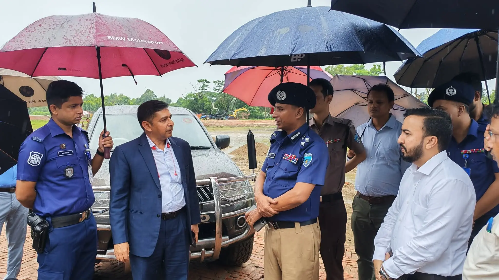 প্রধানমন্ত্রীর সম্ভাব্য ফটিকছড়ি সফর: হেলিপ্যাড ও প্রস্তুতি পরিদর্শনে বিভাগীয় কমিশনার