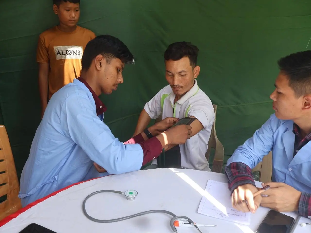 লক্ষ্মীছড়ি সেনাবাহিনী পরিচালিত চিকিৎসা প্রশিক্ষণার্থী ও বিশেষজ্ঞ চিকিৎসকের সমন্বয়ে মেডিকেল ক্যাম্প অনুষ্ঠিত