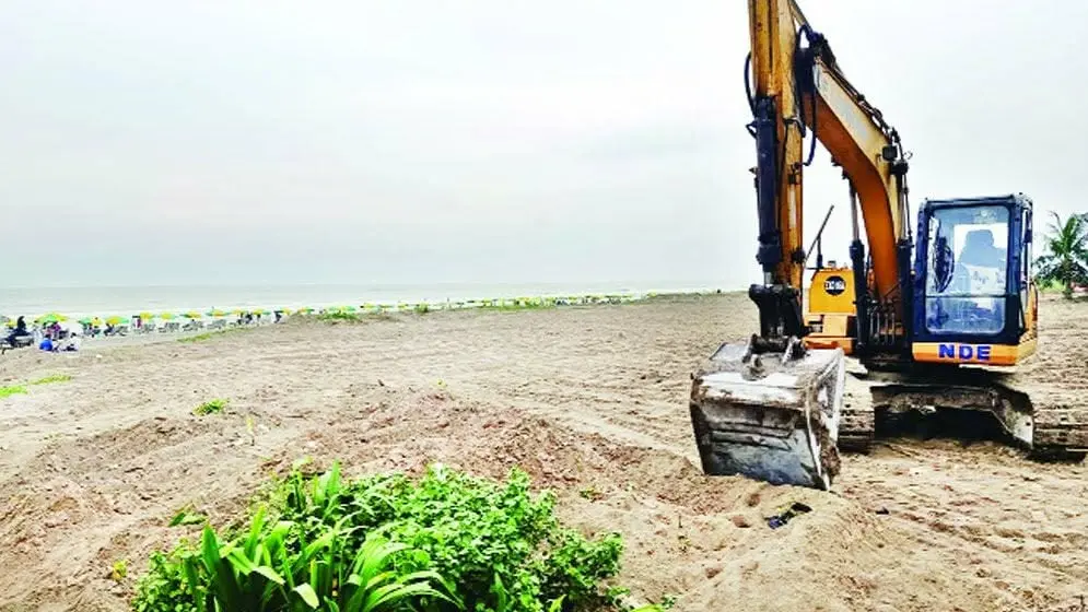 কক্সবাজার সমুদ্রসৈকতের বালিয়াড়িতে সড়ক নির্মাণ বন্ধে হাইকোর্টের নির্দেশ