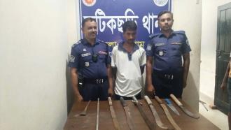 ফটিকছড়িতে ডেভিড ইমনের সহযোগী ‘টেস্টার মোবারক’ অস্ত্রসহ গ্রেপ্তার