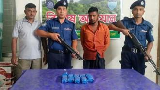 নাইক্ষ্যংছড়িতে ২০ হাজার ইয়াবাসহ সিএনজিচালিত অটোরিকশা আটক, গ্রেফতার ১