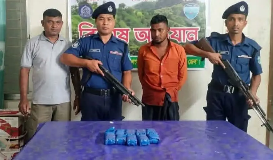নাইক্ষ্যংছড়িতে ২০ হাজার ইয়াবাসহ সিএনজিচালিত অটোরিকশা আটক, গ্রেফতার ১