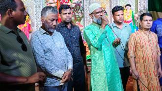 ‘হিন্দুরা সংখ্যালঘু নয়, সবাই বাংলাদেশি’— নাগরিক ঢেমশায় পূজা মণ্ডপ পরিদর্শনকালে ভারপ্রাপ্ত চেয়ারম্যান আবু তাহের