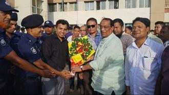 থানচিতে সংস্কৃতি প্রতিমন্ত্রী আলী নেওয়াজ খৈয়ামকে ইউএনও ও বিএনপি নেতাকর্মীদের ফুলেল শুভেচ্ছা