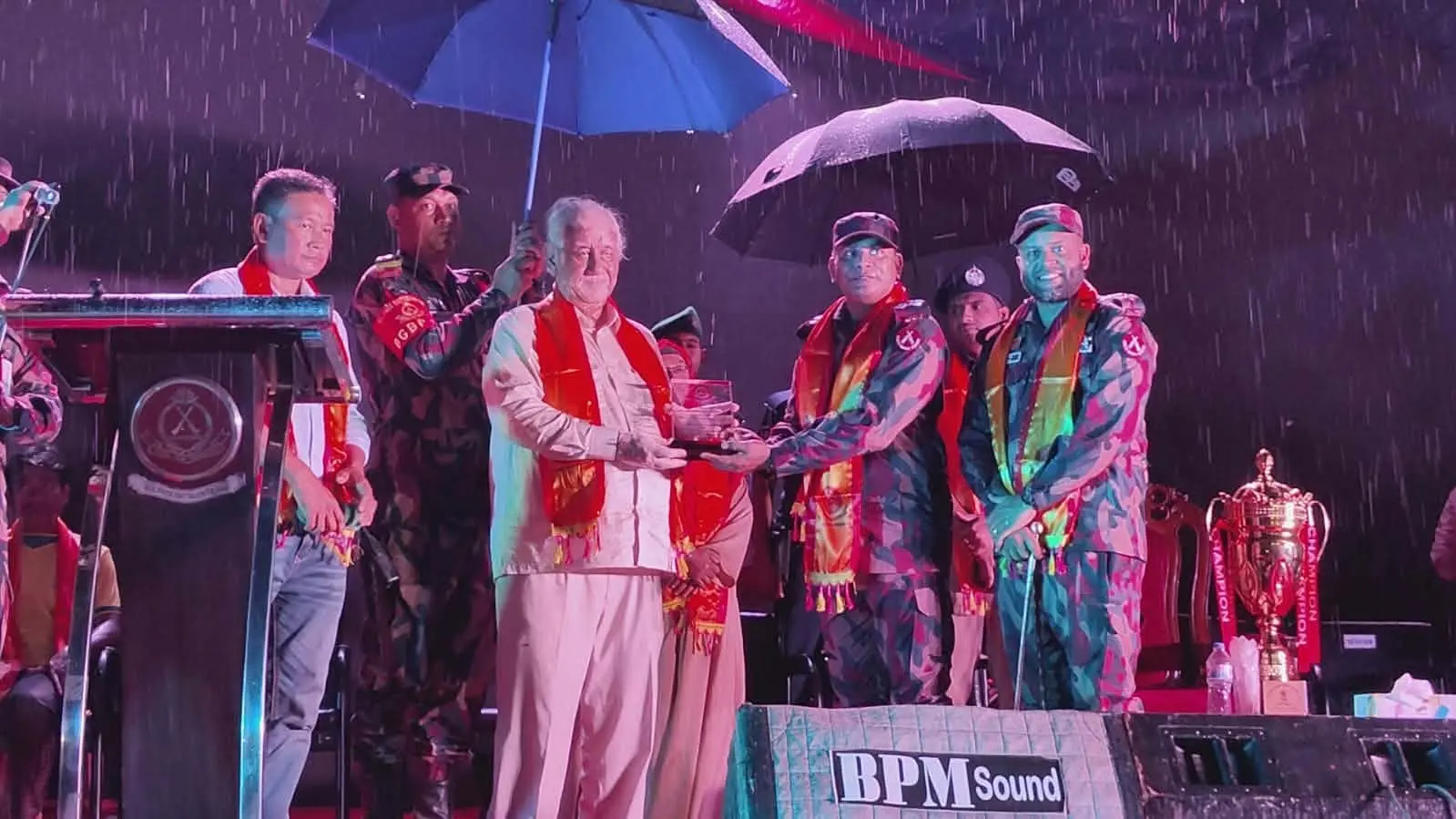 বিজিবির উদ্যোগে ‘সম্প্রীতি বান্দরবান ফুটবল টুর্নামেন্ট’-এর বিজয়ী নারী ফুটবলারদের সংবর্ধনা