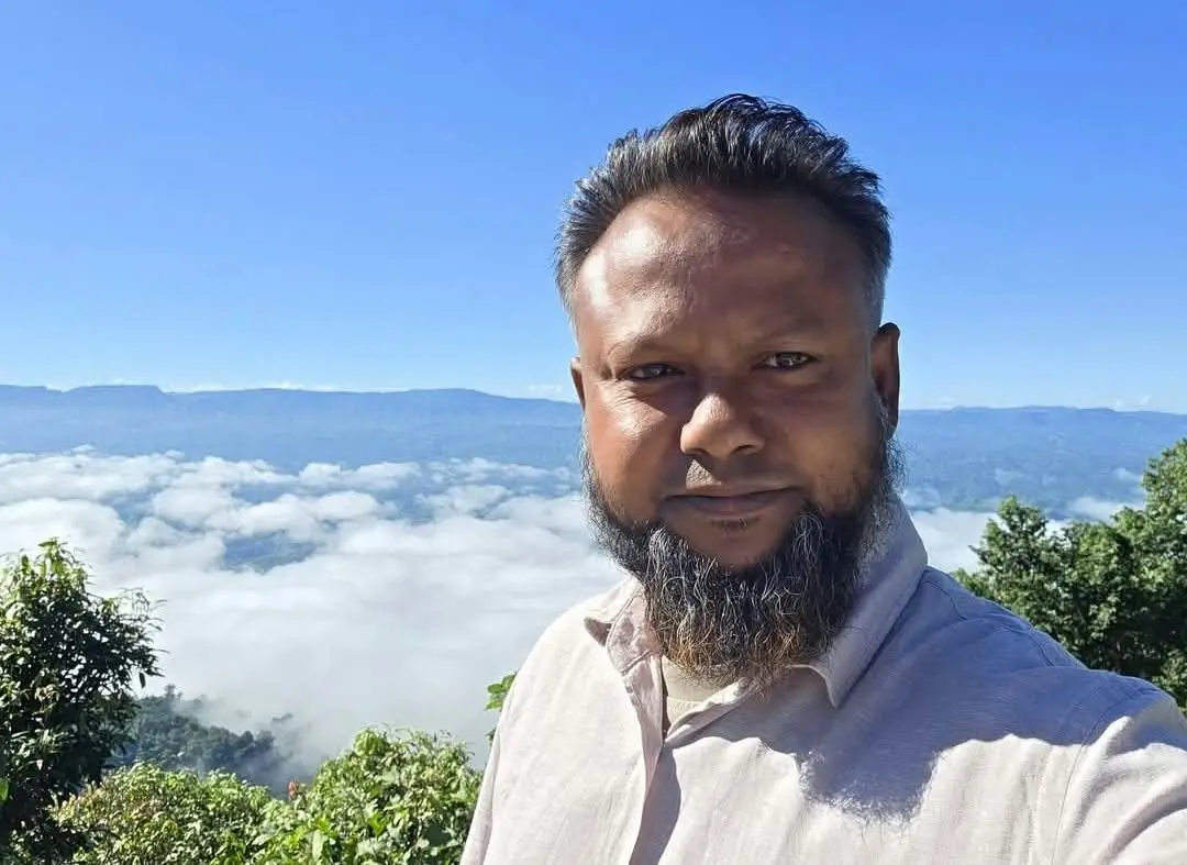সড়ক বিভাগের টেন্ডারে প্রভাব ও পদবাণিজ্যের অভিযোগ: ৫ আগস্টের পর মনিরের 'উত্থান' ঘিরে তোলপাড়