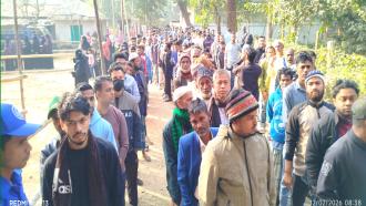 উৎসবের আমেজে লোহাগাড়ার ৬৭ কেন্দ্রে ভোট গ্রহণ