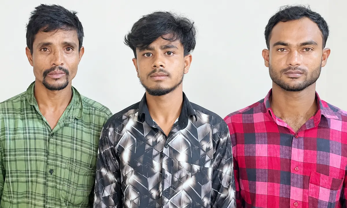 লোহাগাড়ায় তরুণীকে আটকে রেখে ধর্ষণের অভিযোগ, গ্রেপ্তার ৩