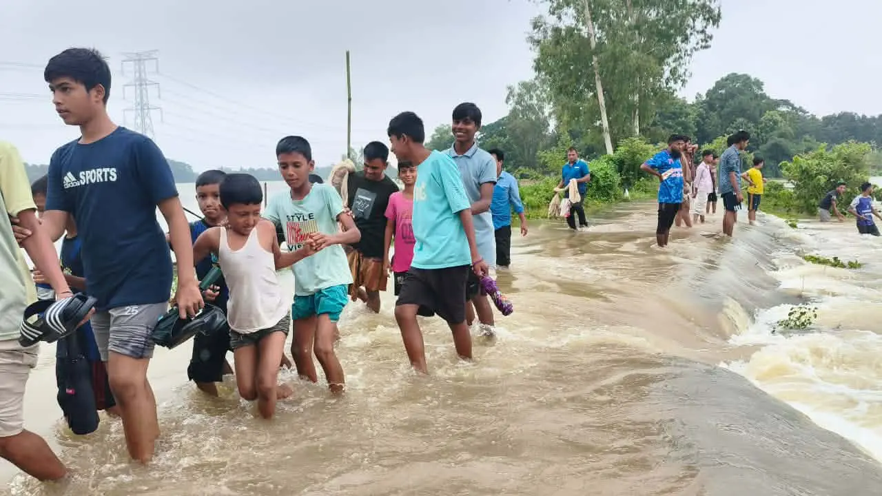 ফটিকছড়িতে বন্যায় ৭ হাজার মানুষ পানিবন্দি