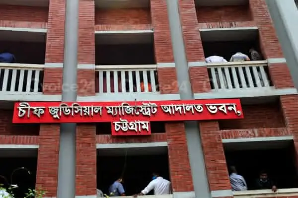 ফটিকছড়িতে বাড়িতে হামলা ও চাঁদা দাবির মামলায় চারজন কারাগারে