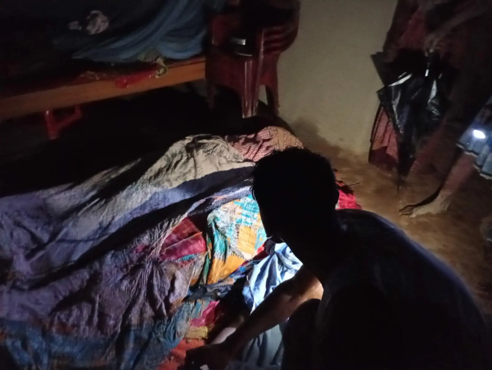 লামায় ভয়াবহ পাহাড় ধস:শিশুসহ ৫ জনের মর্মান্তিক মৃত্যু