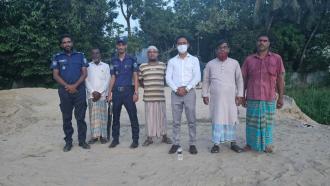 ফটিকছড়িতে ধুরুং খালে অবৈধ বালু উত্তোলন, ১৩ হাজার ঘনফুট জব্দ
