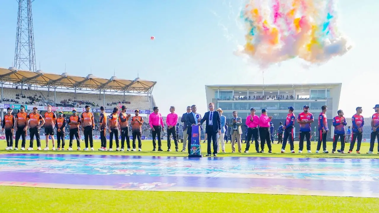 ট্রফি ছাড়াই শুরু হলো বিপিএল, উদ্বোধনী দিনেও অব্যবস্থাপনার ছাপ