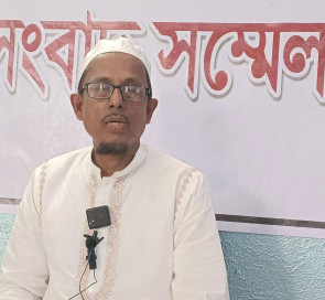 ফটিকছড়িতে নিজের জায়গা রক্ষায় ক্যান্সার আক্রান্ত প্রবাসীর সংবাদ সম্মেলন