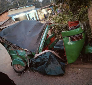 হাটহাজারীতে সিএনজি পিকআপ মুখোমুখি সংঘর্ষে নিহত চালক