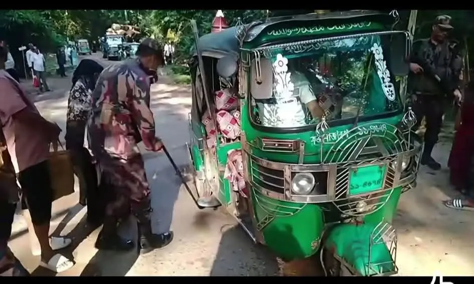 নাইক্ষ্যংছড়িতে ইয়াবা পাচার রোধে বিজিবির ‘হ্যান্ডহেল্ড রামান স্পেকট্রোমিটার’ প্রযুক্তির ব্যবহার শুরু