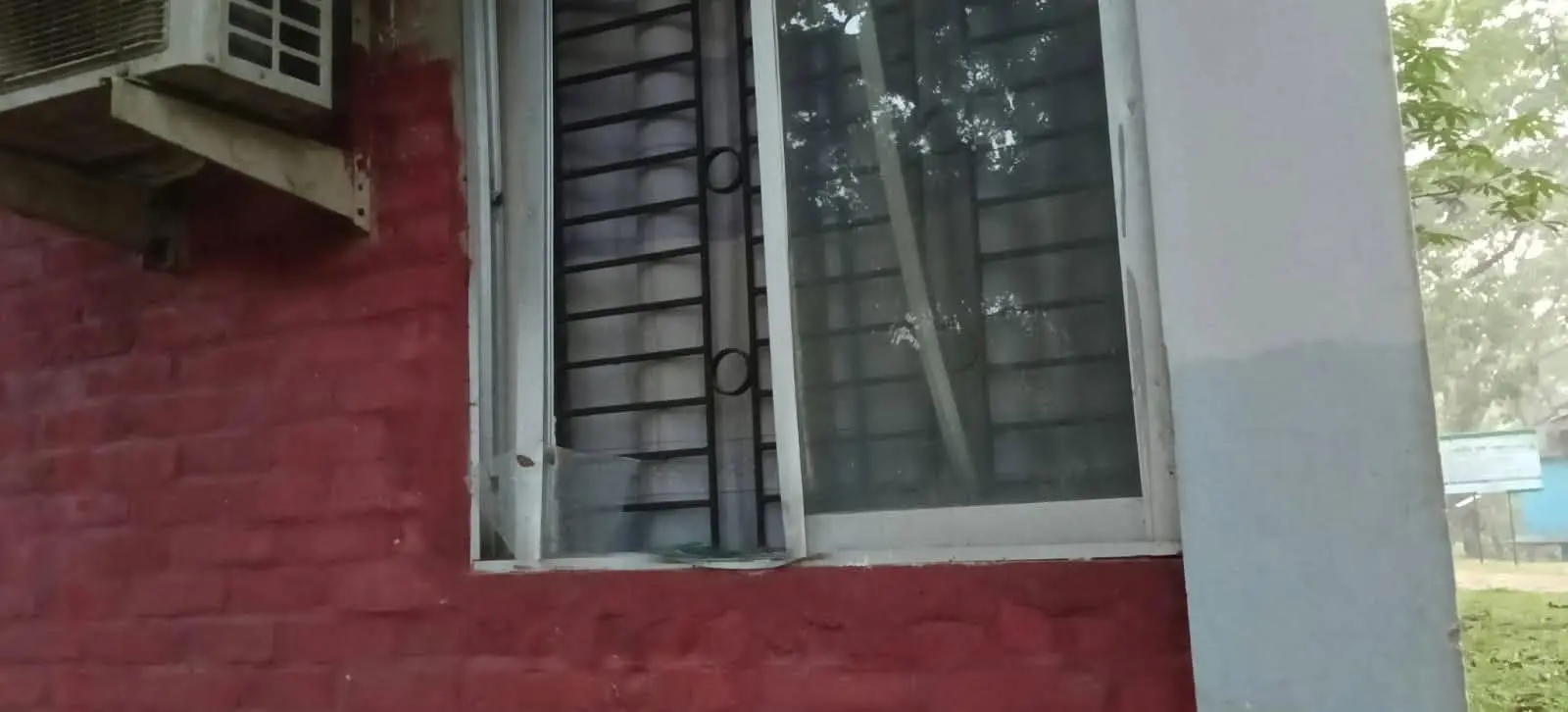 নাইক্ষ্যংছড়ি হাসপাতালে ককটেল নিক্ষেপের ঘটনায় এখনো শনাক্ত হয়নি কেউ