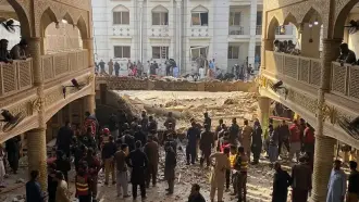 পাকিস্তানে মসজিদে বোমা হামলা, নিহত অন্তত ১৬