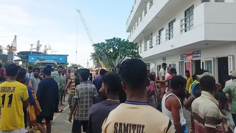 সীতাকুণ্ডে শিপইয়ার্ডে বিষাক্ত গ্যাসে মৃতের সংখ্যা বেড়ে ৯