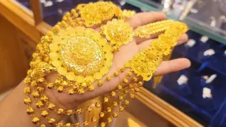 এক মাসের সর্বনিম্নে সোনার দাম, ভরি কত টাকা?