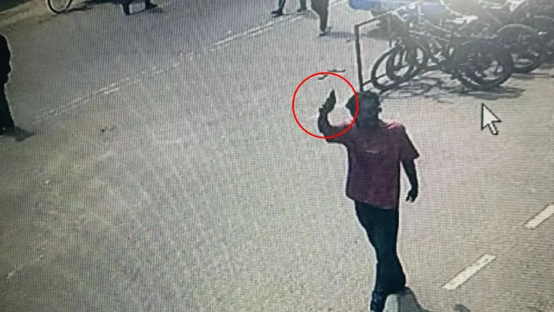 চট্টগ্রামে ফের গুলি ছুড়ে চাঁদা দাবি, চিহ্নিত হয়নি অস্ত্রধারী ৫ যুবক