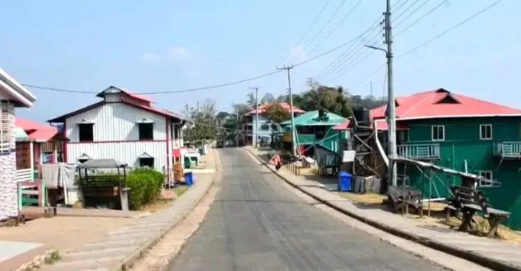 ষষ্ঠ দিনের অবরোধে সাজেক, পর্যটন ব্যবসায় বাড়ছে ক্ষতি
