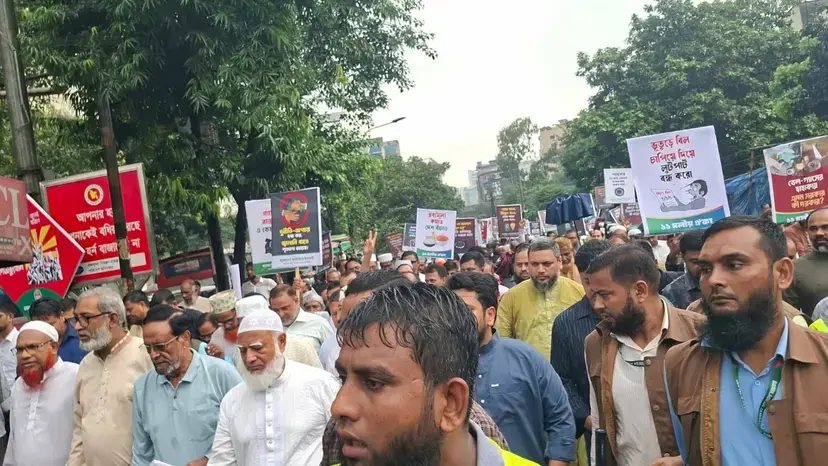 সচিবালয় ঘেরাও করতে গেল ১১ দলীয় ঐক্য, আটকে দিলো পুলিশ