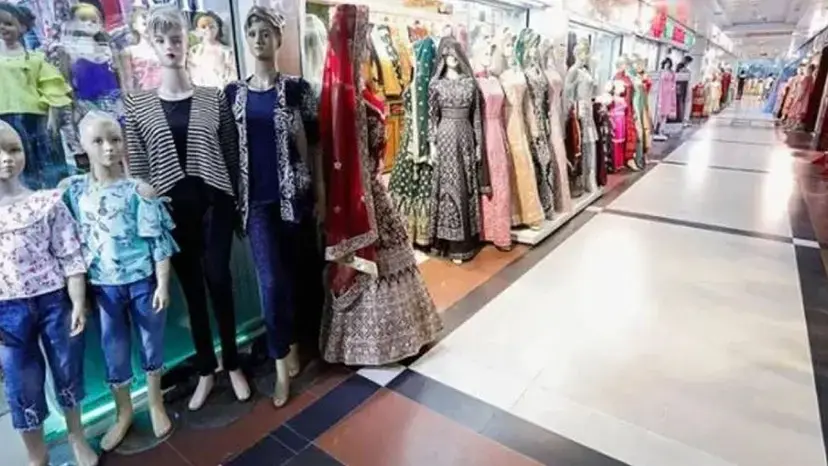 আজ থেকে রাত ৮টায় বন্ধ হবে মার্কেট-দোকানপাট