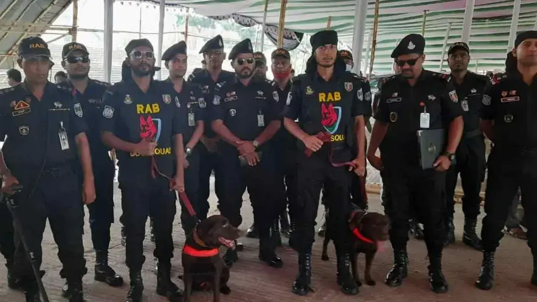 চট্টগ্রামে ঈদের নিরাপত্তা নিশ্চিতে ডগ স্কোয়াড নিয়ে ছুটছে র‍্যাব