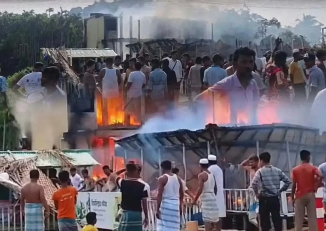 কক্সবাজারে রিসোর্টে ভয়াবহ অগ্নিকাণ্ড, ৬ পর্যটকের প্রাণহানি