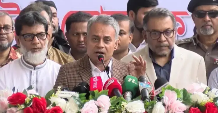 রোববার থেকে পর্যাপ্ত জ্বালানি পাবে গণপরিবহন, ভাড়া বাড়ার আশঙ্কা নেই: সড়কমন্ত্রী